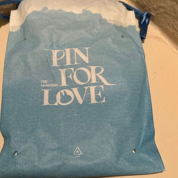 Authentic PopMart Labubu The Monsters Pin for Love Series "Y" Orange Plush Penda - Picture 10 of 13